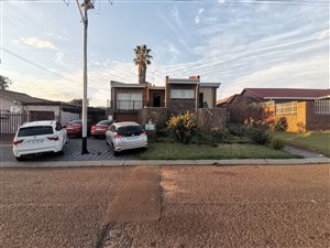 5 Bed House in Laudium