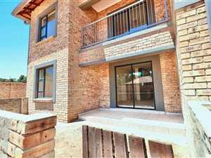 2 Bed Apartment in Rynfield