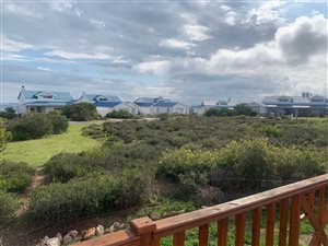 2 Bed Townhouse in Pinnacle Point Golf Estate