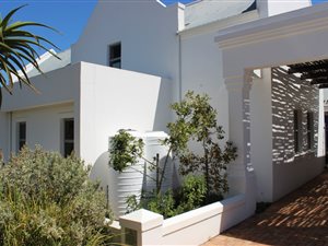 4 Bed House in De Zalze