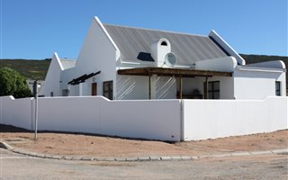 3 Bedroom House in St Helena Bay