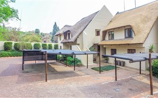3 Bedroom Apartment in Paulshof