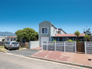 4 Bed House in Bridgetown