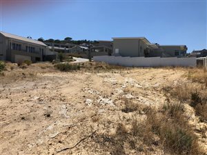 608 m² Land available in Dennegeur