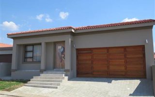 3 Bedroom Townhouse in Noordwyk