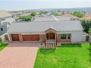 4 Bed House in Midlands Estate