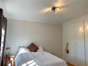 2 Bed Apartment in Saxonwold