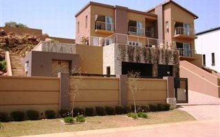 4 Bedroom House in Bronkhorstbaai