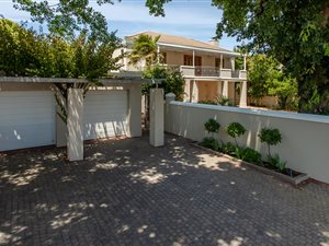 4 Bed House in Paarl