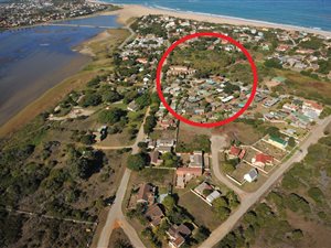 595 m² Land available in Paradise Beach
