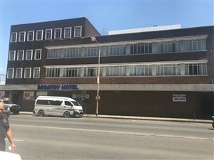 900 m² Hotel in Geduld