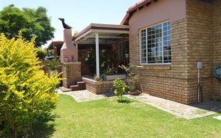 3 Bedroom Townhouse in Magalieskruin