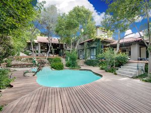 5 Bed House in Dainfern