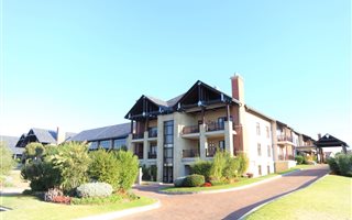 3 Bedroom Apartment in Waterfall Hills Mature Lifestyle Estate