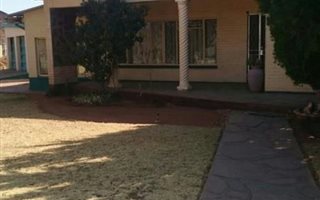 3 Bedroom House in Barkly West