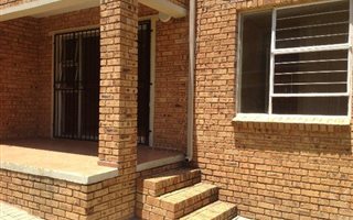 2 Bedroom Apartment in Honeydew Manor