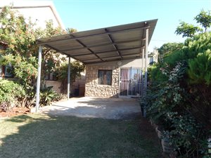 1.5 Bed Garden Cottage in Doonside
