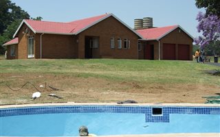6 Bedroom House in Glen Austin