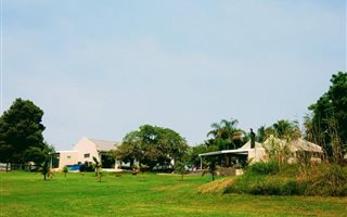 2.9 ha Farm in Wilderness Heights