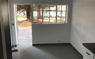 Bachelor apartment in Benoni CBD