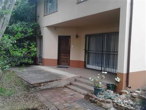 3 Bed House in Maroelana