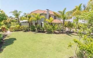 5 Bedroom House in Keurboomstrand