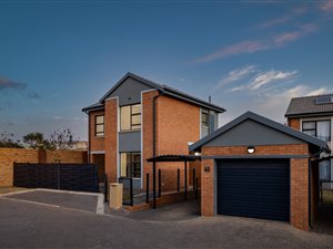 3 Bed Townhouse in Silverton