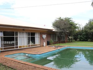 2.1 ha Farm in Vyfhoek