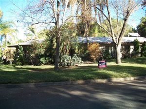 4 Bed House in Middelpos