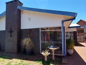 4 Bed House in Kuruman