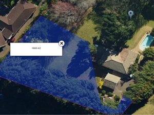 1668 m² Land available in Kloof