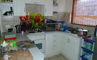 2 Bedroom Apartment in Geelhoutpark