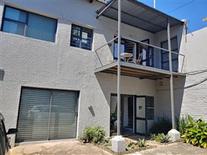 150 m² Commercial space in Craighall