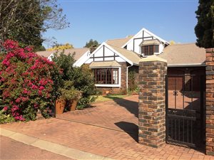 3 Bed Townhouse in Lynnwood Glen