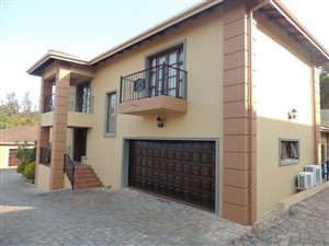 4 Bed Townhouse in Uvongo