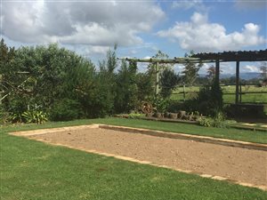 450 m² Land available in St Johns Village