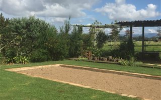 450 m² Land available in St Johns Village