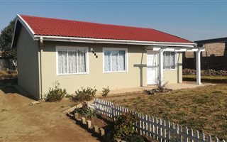 3 Bedroom House in Mpophomeni