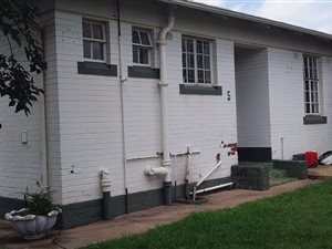 4 Bed House in Chloorkop