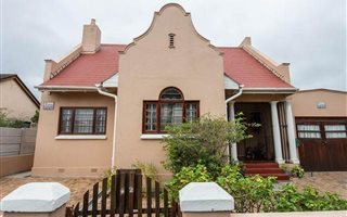 4 Bedroom House in Goodwood