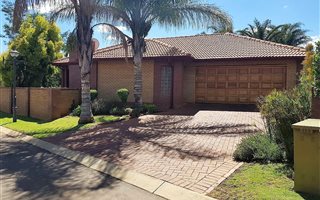 4 Bedroom House in Mooikloof Gardens