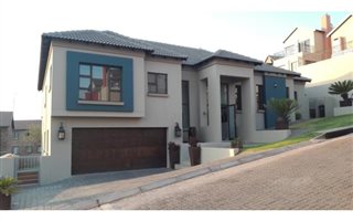 3 Bedroom House in Rietvalleirand