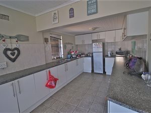 3 Bed House in Bothasig