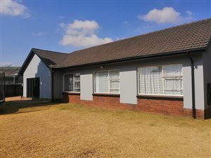 3 Bed House in Edelweiss