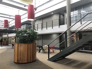 1000 m² Commercial space in Somerset Park