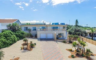 3 Bedroom House in Seaview