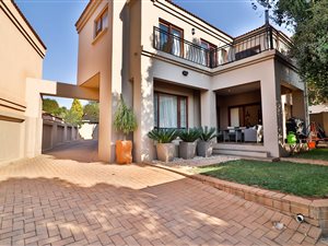 3 Bed Cluster in Lonehill