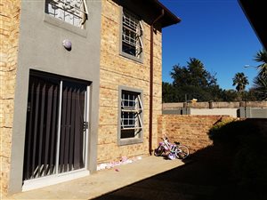 3 Bed House in Montana Tuine