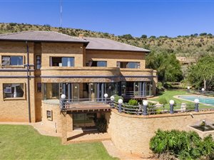 4 Bed House in Poortview