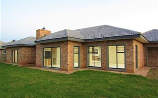 3 Bedroom House in Tuscany Ridge
